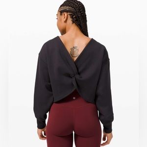 ***NWT** Lululemon Twist Back To Front Pullover. NEW